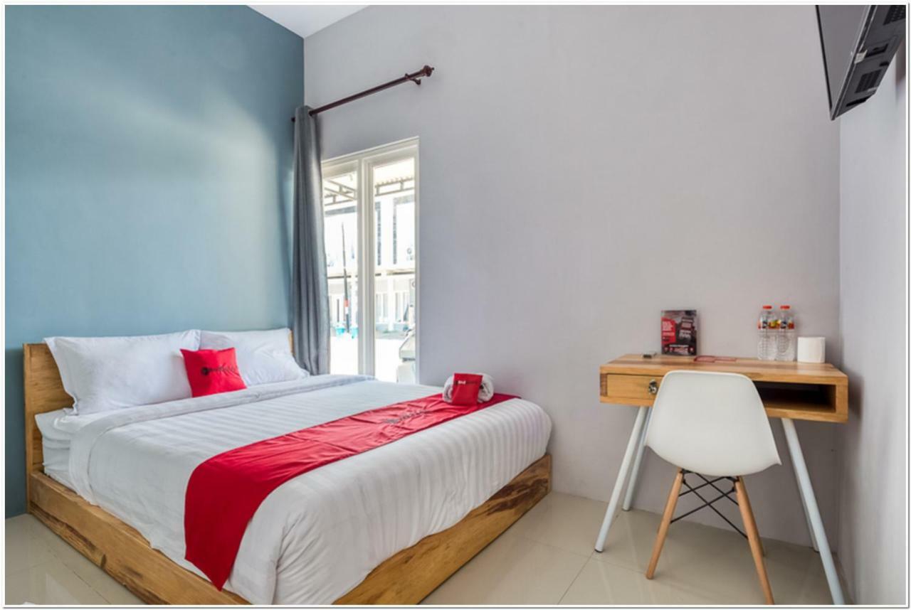 Reddoorz @ Bypass Juanda Airport Hotell Sidoarjo Exteriör bild