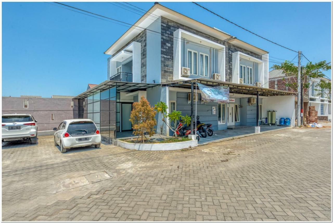 Reddoorz @ Bypass Juanda Airport Hotell Sidoarjo Exteriör bild
